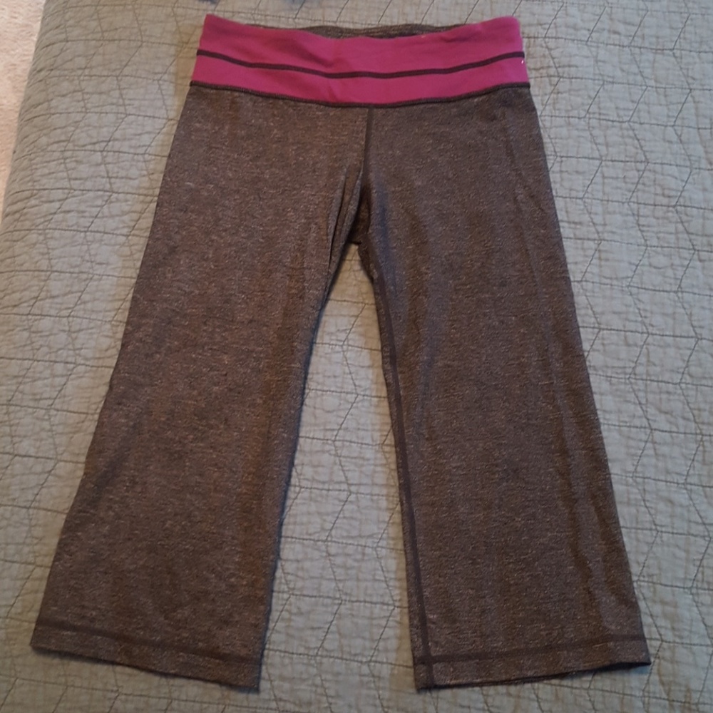 Lululemon crops